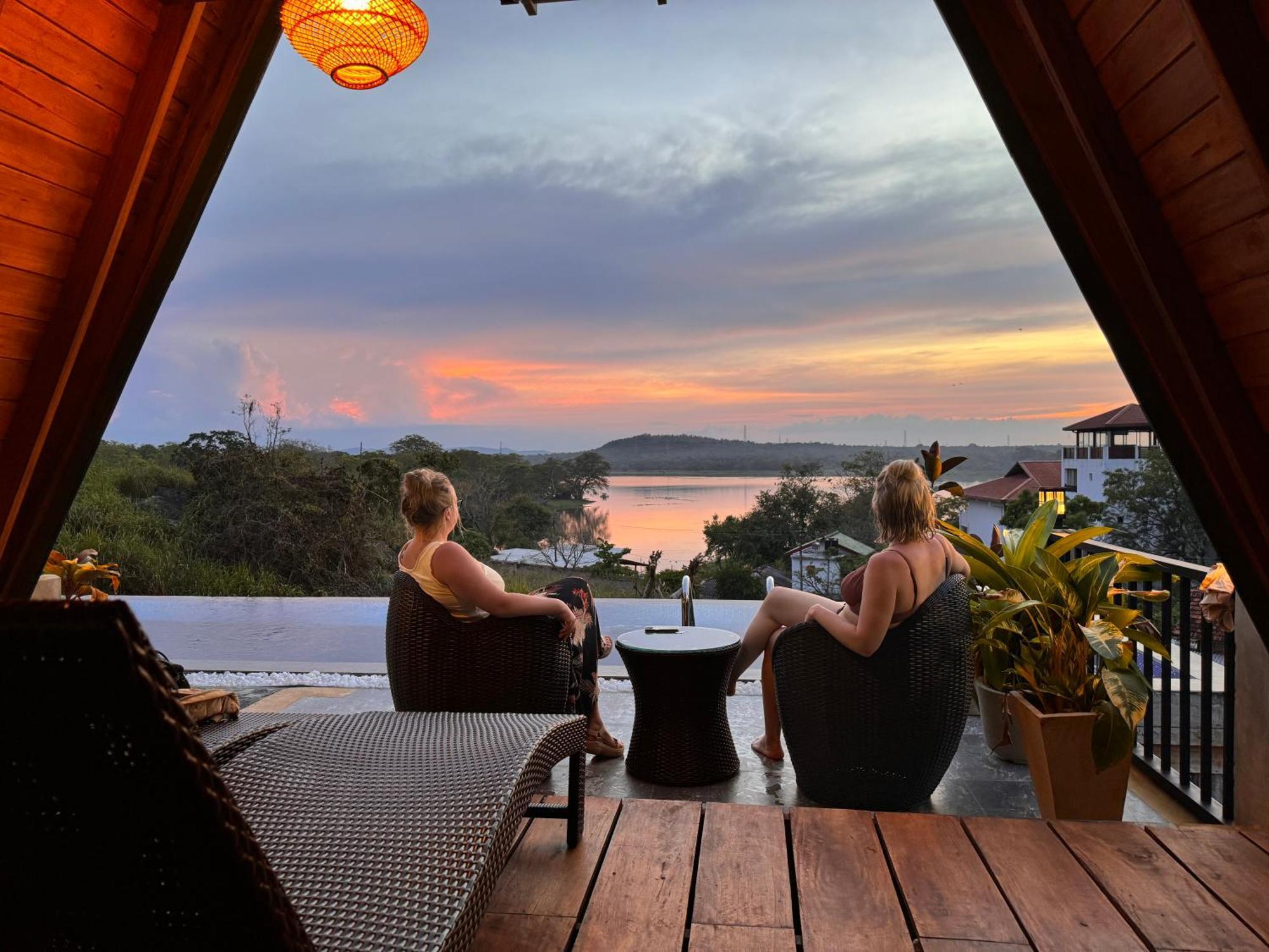 Sundown Lake Hotel & Spa هاباران المظهر الخارجي الصورة