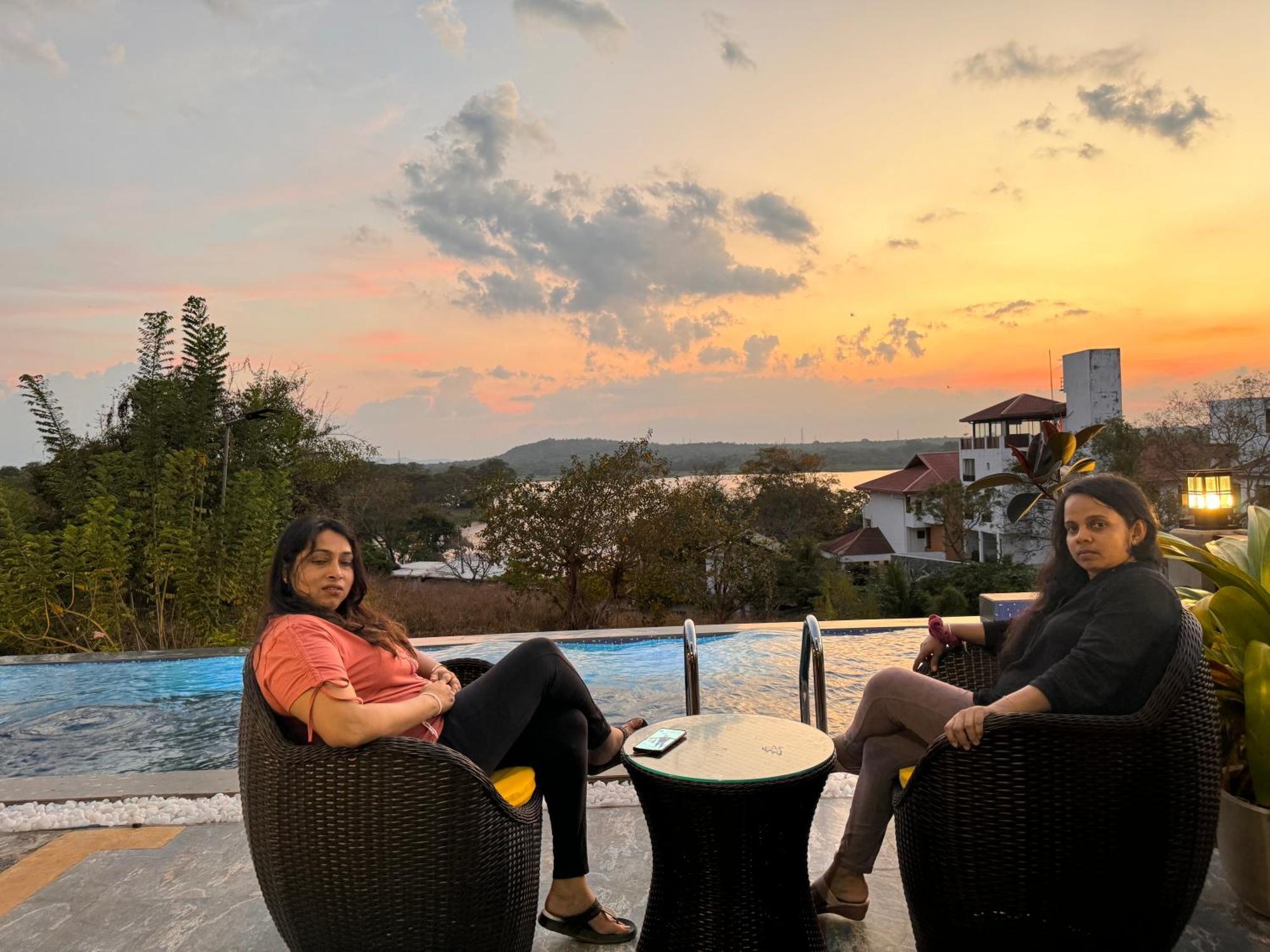 Sundown Lake Hotel & Spa هاباران المظهر الخارجي الصورة